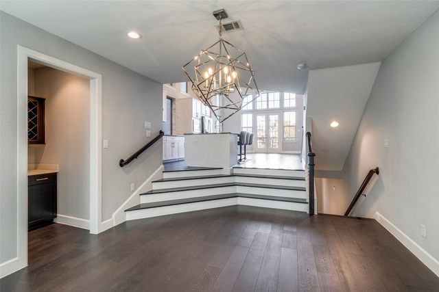 1348 Arch Place, Dallas, TX 75215