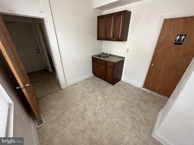 341 W GIRARD AVE #COMMERCIAL, Philadelphia, PA 19123