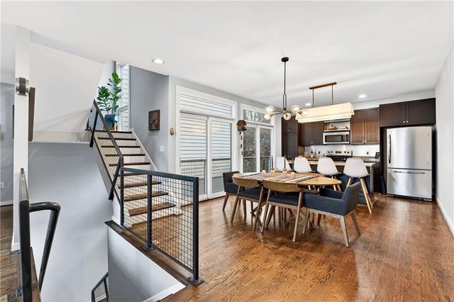 1376 Stirling Circle NW, Atlanta, GA 30318