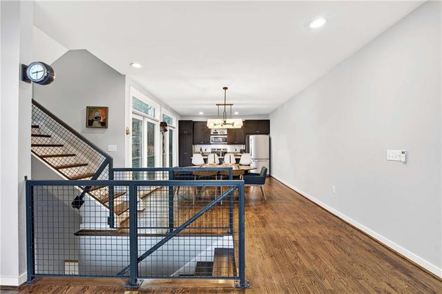 1376 Stirling Circle NW, Atlanta, GA 30318