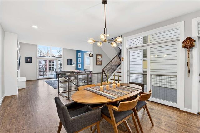 1376 Stirling Circle NW, Atlanta, GA 30318