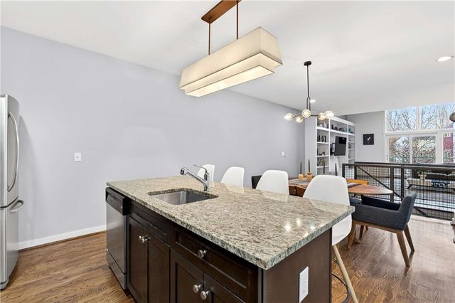 1376 Stirling Circle NW, Atlanta, GA 30318