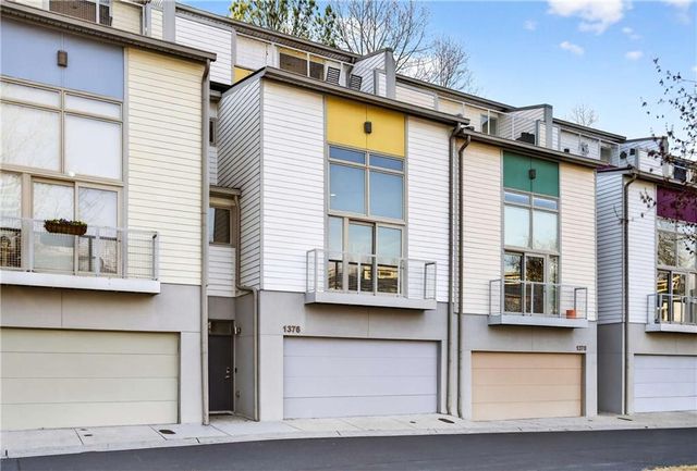 1376 Stirling Circle NW, Atlanta, GA 30318