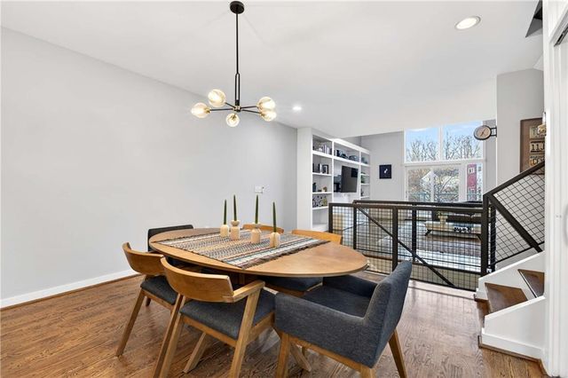 1376 Stirling Circle NW, Atlanta, GA 30318