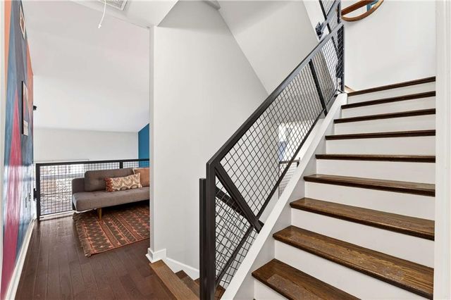 1376 Stirling Circle NW, Atlanta, GA 30318