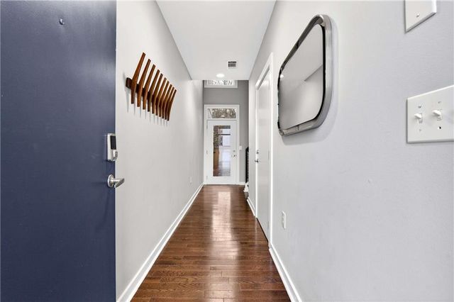 1376 Stirling Circle NW, Atlanta, GA 30318