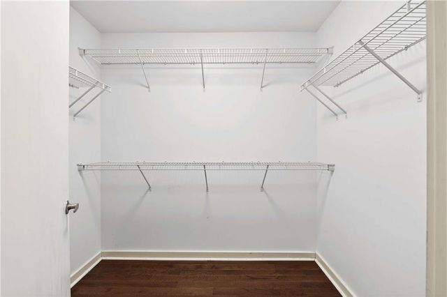 1376 Stirling Circle NW, Atlanta, GA 30318