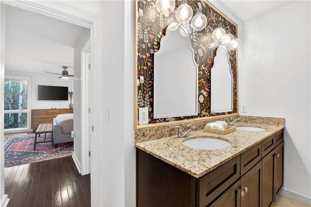 1376 Stirling Circle NW, Atlanta, GA 30318