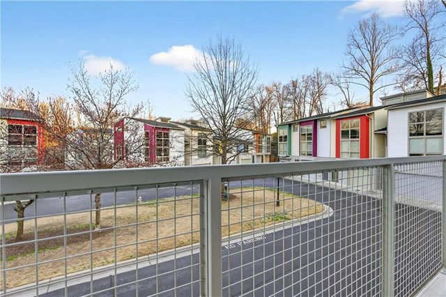 1376 Stirling Circle NW, Atlanta, GA 30318