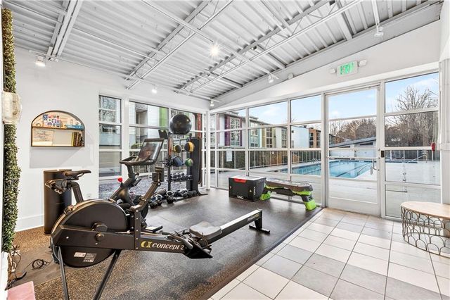 1376 Stirling Circle NW, Atlanta, GA 30318