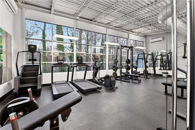 1376 Stirling Circle NW, Atlanta, GA 30318