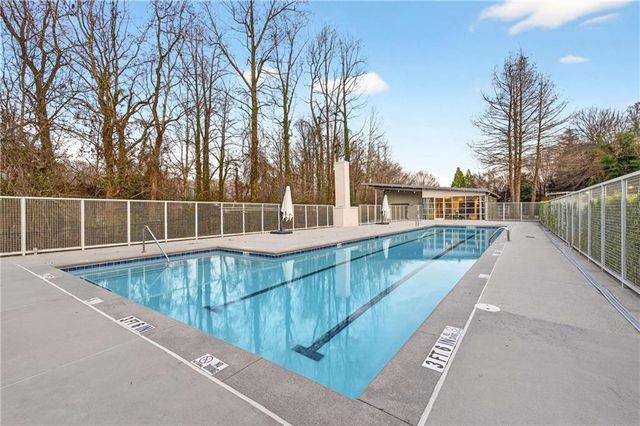 1376 Stirling Circle NW, Atlanta, GA 30318