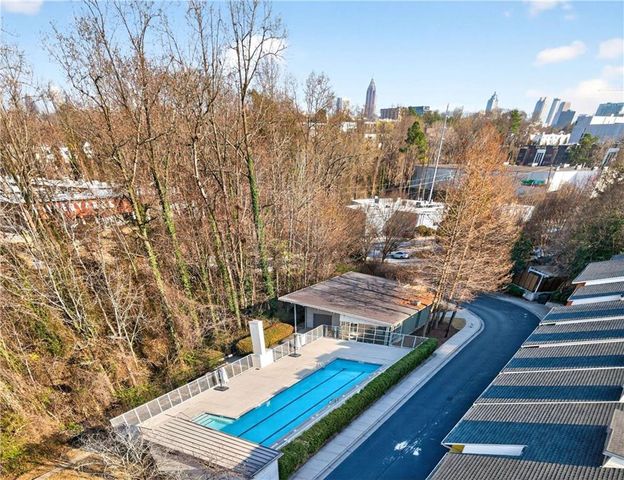 1376 Stirling Circle NW, Atlanta, GA 30318