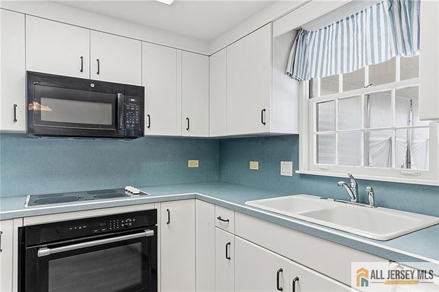 13 Sussex Way C, Monroe, NJ 08831