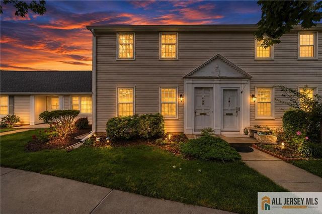 13 Sussex Way C, Monroe, NJ 08831