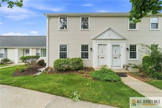 13 Sussex Way C, Monroe, NJ 08831