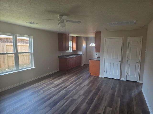 9831 Pelsey Street, Houston, TX 77029