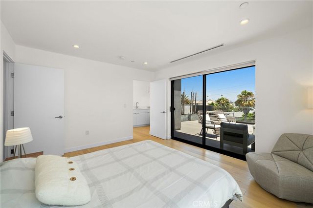3859 S. Centinela Avenue, Los Angeles, CA 90066