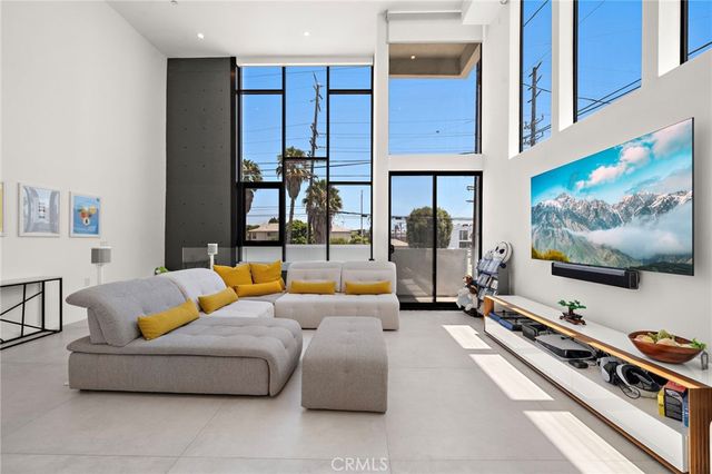 3859 S. Centinela Avenue, Los Angeles, CA 90066
