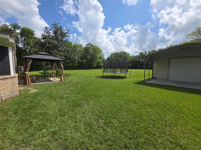 610 Avenue C, Alvin, TX 77511