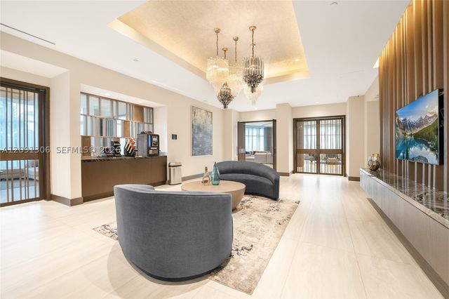 100 S Pointe Dr 2403, Miami Beach, FL 33139