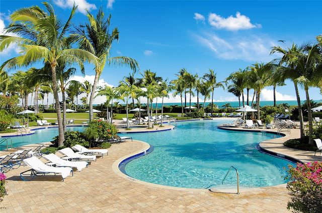100 S Pointe Dr 2403, Miami Beach, FL 33139