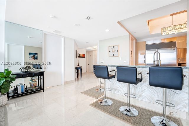100 S Pointe Dr 2403, Miami Beach, FL 33139