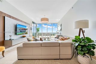 100 S Pointe Dr 2403, Miami Beach, FL 33139