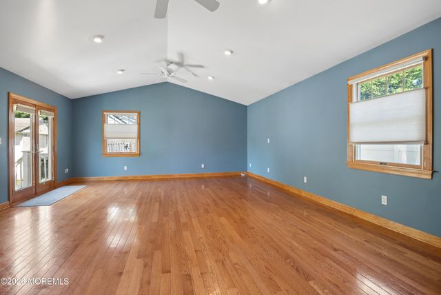 83 Wilson Circle W, Red Bank, NJ 07701