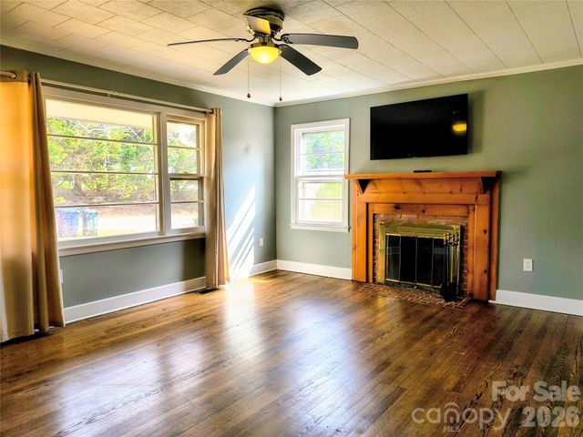 143 Tabernacle Road, Black Mountain, NC 28711