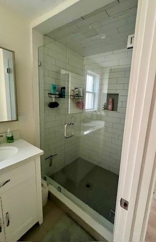 129 Court St, Plymouth, MA 02360