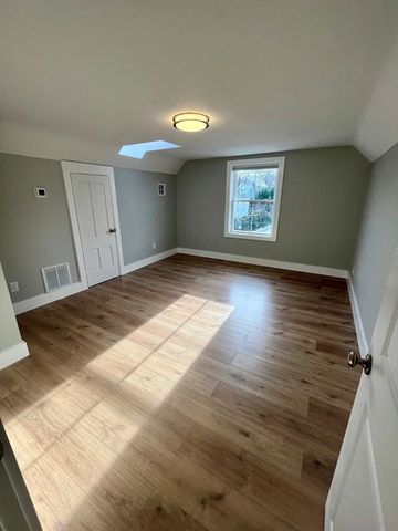 129 Court St, Plymouth, MA 02360