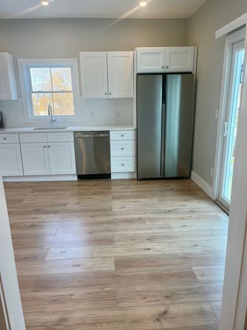 129 Court St, Plymouth, MA 02360