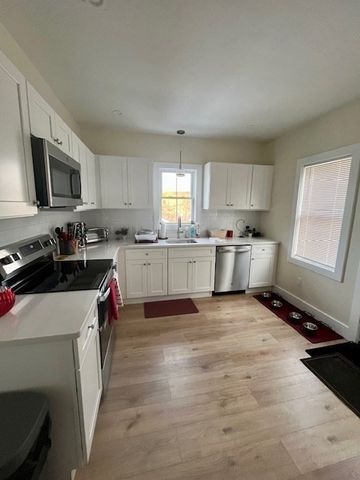 129 Court St, Plymouth, MA 02360