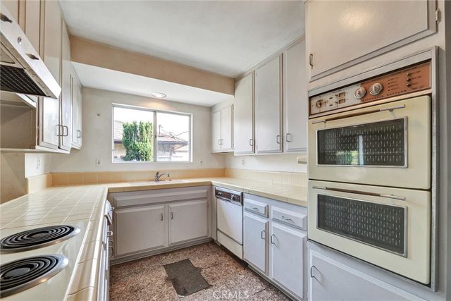 8720 Mulberry Drive, Sunland, CA 91040