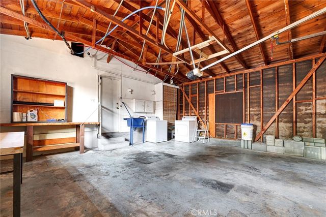 8720 Mulberry Drive, Sunland, CA 91040