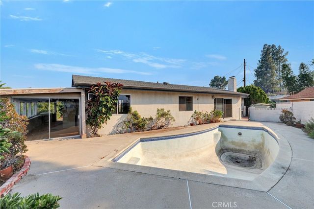 8720 Mulberry Drive, Sunland, CA 91040