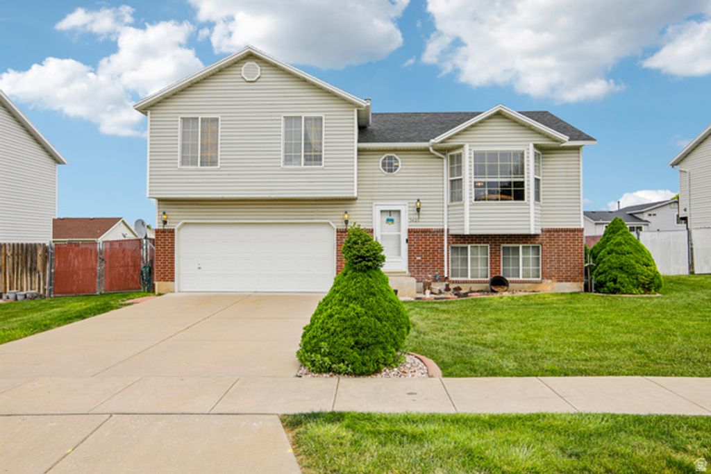 5429 S 4125 W, Roy, UT 84067