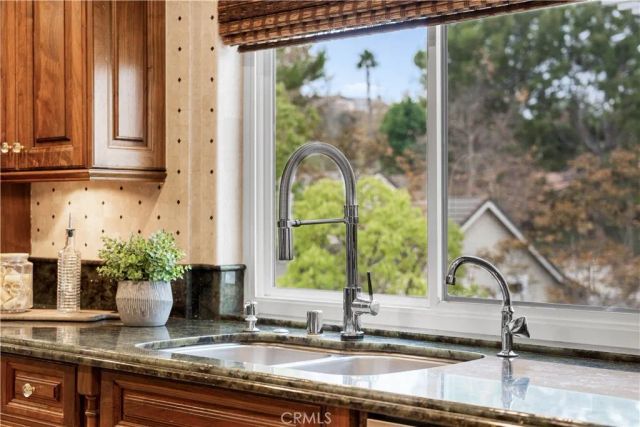 698 S Gentry, Anaheim Hills, CA 92807