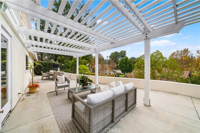 698 S Gentry, Anaheim Hills, CA 92807