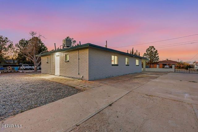 106 La Cienega Drive, Socorro, TX 79927