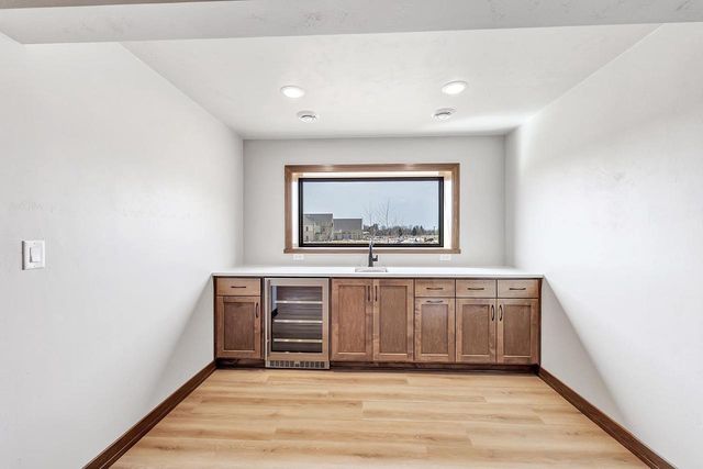 675 SUNSET, Green Bay, WI 54313