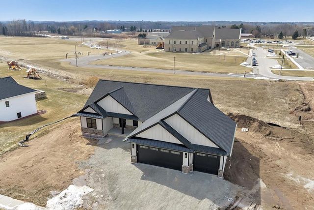 675 SUNSET, Green Bay, WI 54313