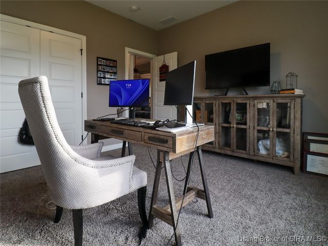 7006 Patriot Court, Charlestown, IN 47111