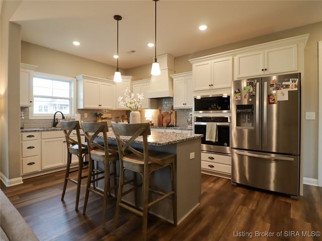 7006 Patriot Court, Charlestown, IN 47111