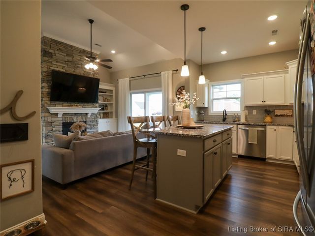 7006 Patriot Court, Charlestown, IN 47111