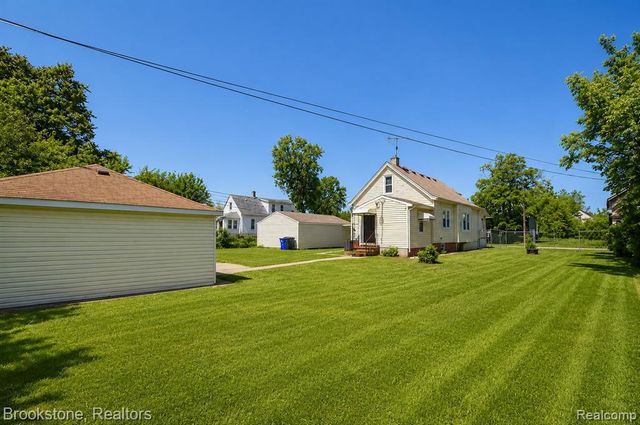 5129 Pennsylvania Street, Detroit, MI 48213