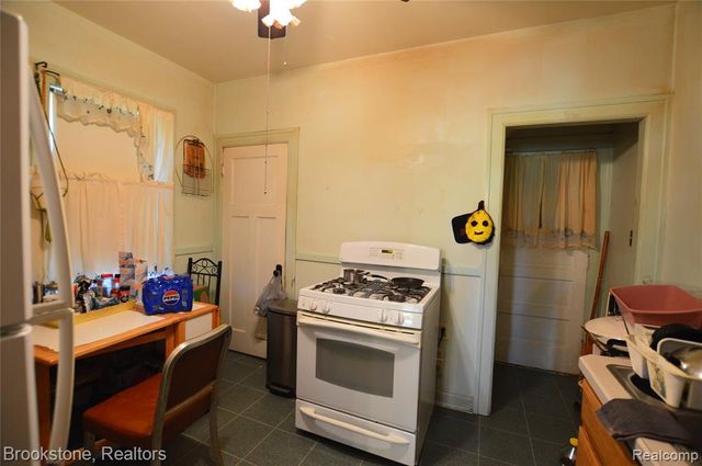 5129 Pennsylvania Street, Detroit, MI 48213