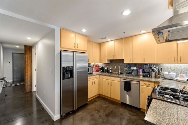 9 W Broadway 112, Boston, MA 02127