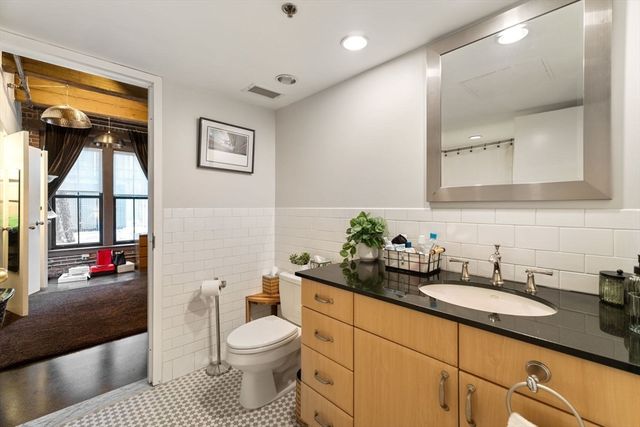 9 W Broadway 112, Boston, MA 02127